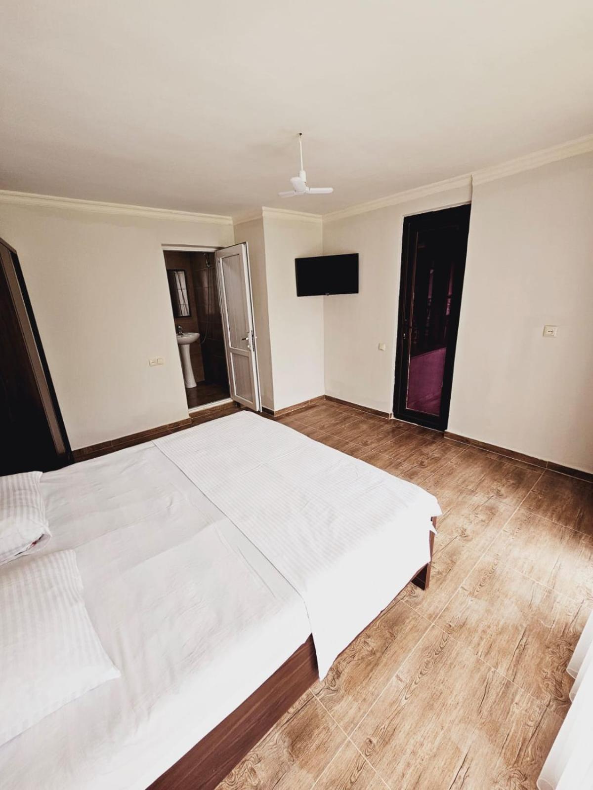Guest House Gio Kobuleti Exterior photo